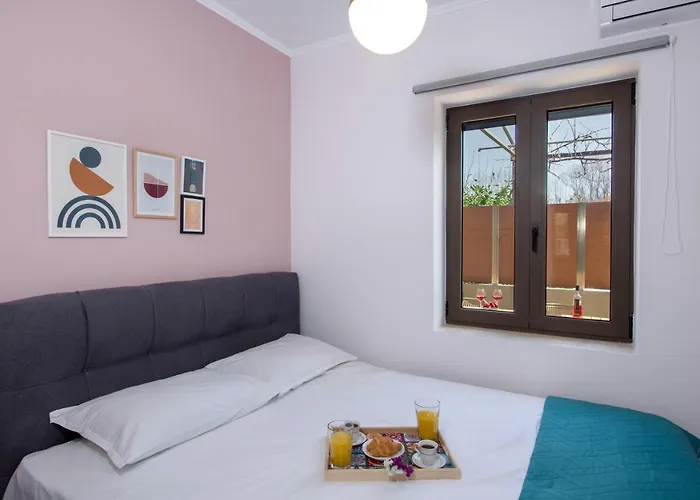 Anastasia & Maria Luxury Residence